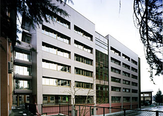 弘前大学(本町)総合研究棟